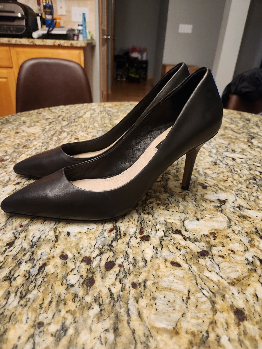 Ava & Aiden  Black Pointed-Toe Leather Pumps